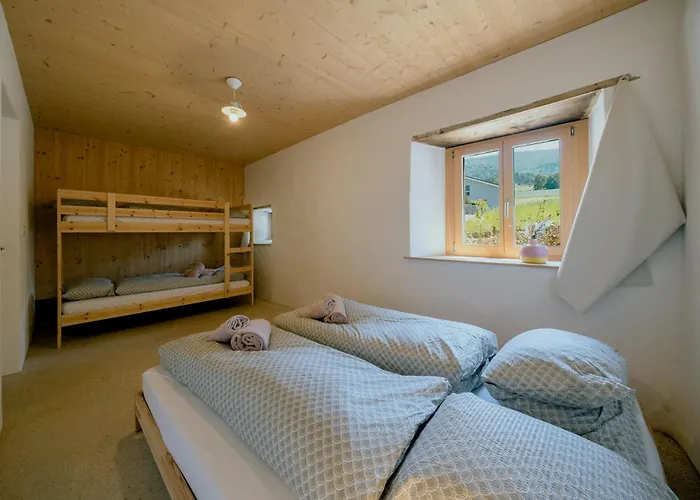Casa de Férias Stylish Jura House For 10 Guests Grandval