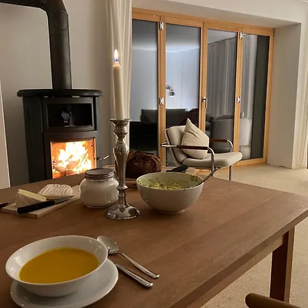 Stylish Jura House For 10 Guests 펜션 *